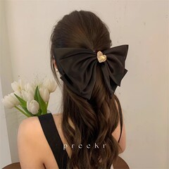 黒のサテンの愛のリボンのヘアピンのネットの赤い新商品の高級感の後頭部は優雅な気質のスプリングを髪にします。