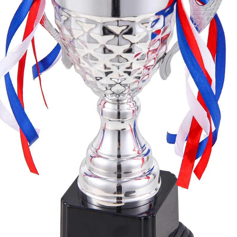 Fabricantes al por mayor creativos metales trofeos adornos artesanías regalos trofeos al por mayor fútbol partidos de baloncesto premios