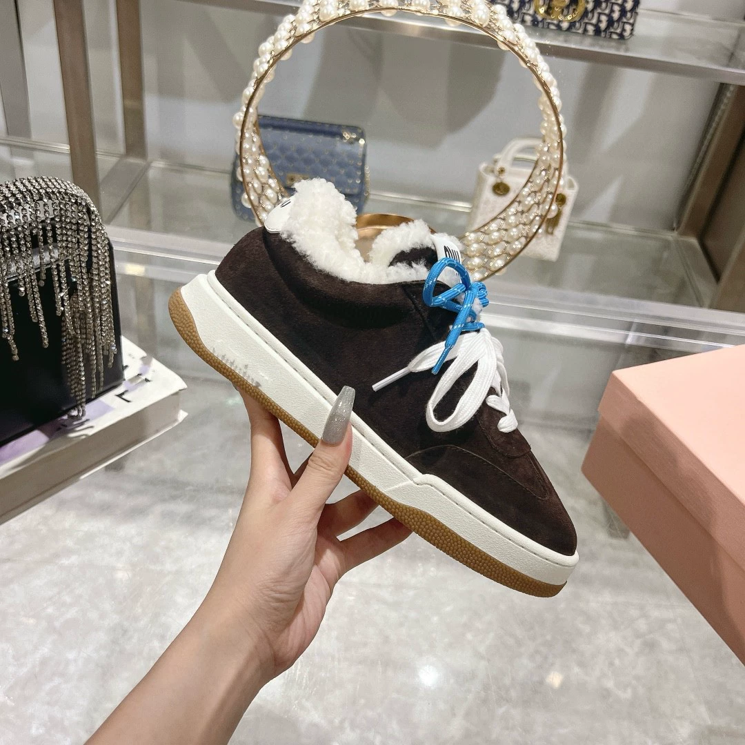 2024 сетка красный новый цвет шнурка панды туфли на толстой подошве маленькие белые туфли модные повседневные кроссовки кроссовки печенье обувь женщина