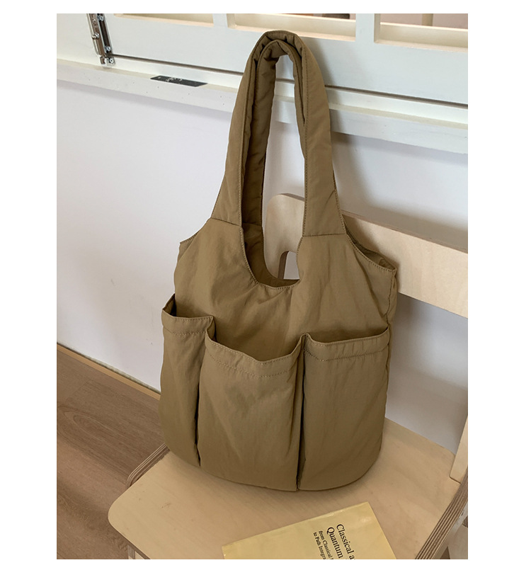 Single-shoulder underarm bag, large-capacity tote bag, versatile nylon fabric bag for women, new pleated multi-pocket commuter handbag undefined