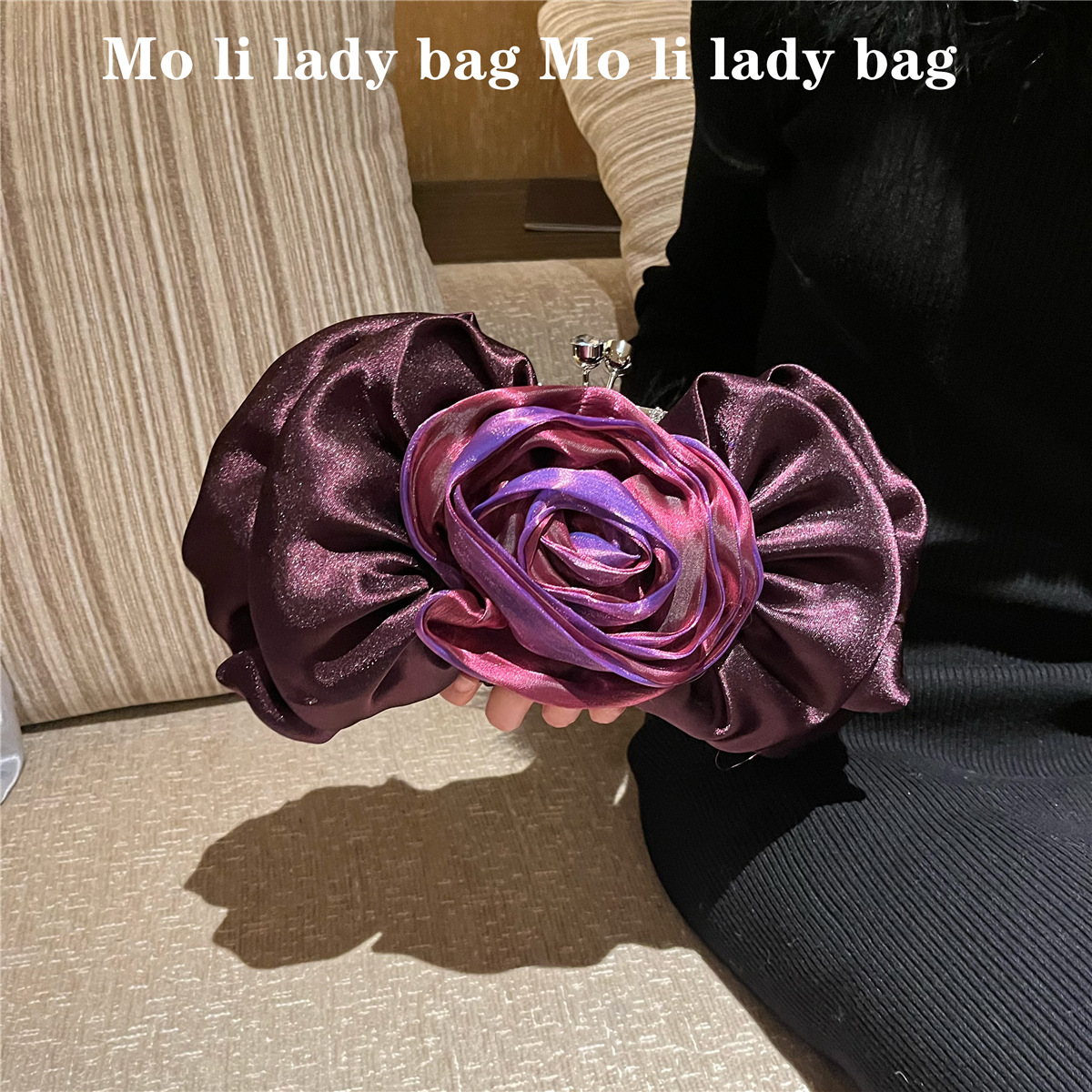270g Weight Polyester Lining Material Open Closure Type Top Handle Strap Type Evening Bag Bags Type Daily, Street, Shopping Occasion Silk Material Flower Pattern All Seasons Season Women's Gender Elegant, Streetwear Style Square Shape Small Size Red Purple Silver Silk Flower Square Evening Bags 1