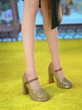 ������r�и߸�ЬŮ2025�����A�^�ָ��\����Ƥһ�֎���Ů�ٴ��Ь