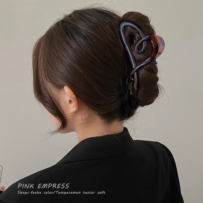 Estilo coreano de alta gama grande clip de agarre negro femenino 2025 nuevo clip de pelo en la parte posterior de la cabeza clip de tiburón clip de horquilla tocado