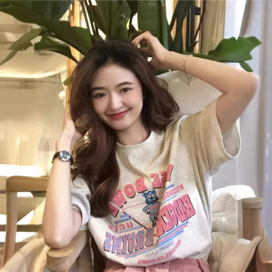Stylish Age-reducing Short-sleeved T-shirt Women's Shoulder Slimming Spice Girls Chic Top Design Sense Niche T-shirt American Summer