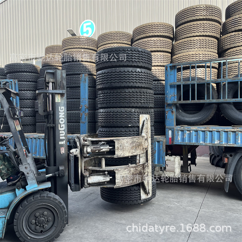 供385/65R22.5全钢丝卡货车价款轮改装轮胎 可供出口品质越野国产