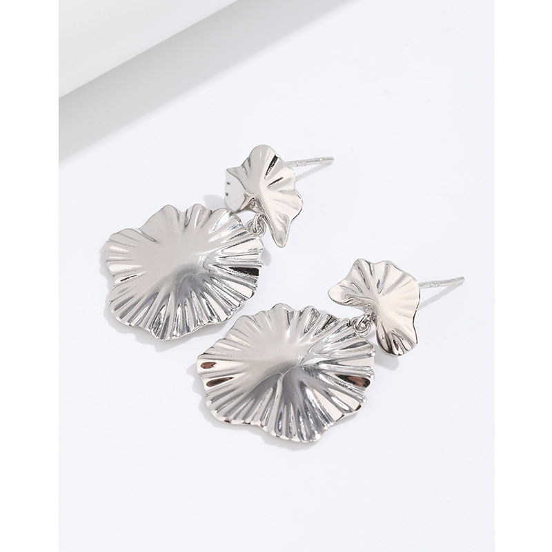 Pendientes de hoja de loto de alta calidad pendientes de diseño de nicho de plata esterlina 925 para mujer pendientes 2023 nuevos pendientes de temperamento de lujo ligero