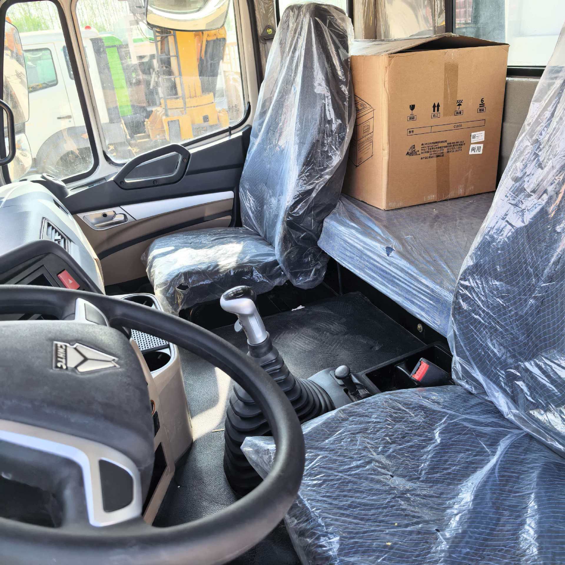 Cross-border Sinotruk Howo 8*4 Dump Truck, African Sinotruk Howo Tipper Truck, HOWO 8X4 Dump Truck