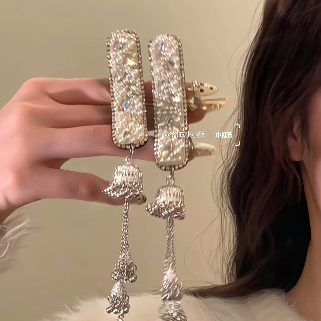 xiuhe new chinese style ~ super shiny silver gem ethnic hair accessories super fairy full diamond temperamental minority headdress bang clip