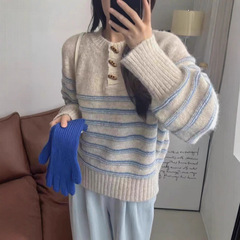 设计感牛角扣套头毛衣女秋冬新款韩系宽松慵懒复古条纹针织衫上衣