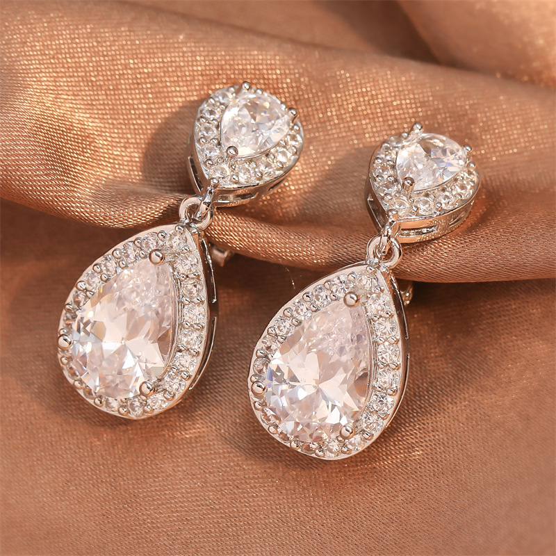 Daily Occasion Copper Material 1 Pair Shiny Water Droplets Inlay Copper Zircon Ear Cuffs