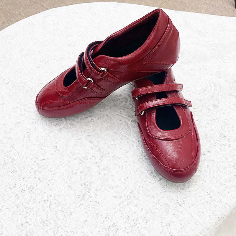 2025年女鞋复古红色法式玛丽珍鞋女内增高休闲芭蕾鞋平底单鞋时尚
