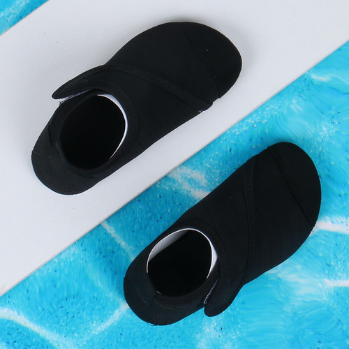 Children's beach shoes non-slip soft bottom diving and snorkeling swimming shoes baby baby water park shoes wading shoes