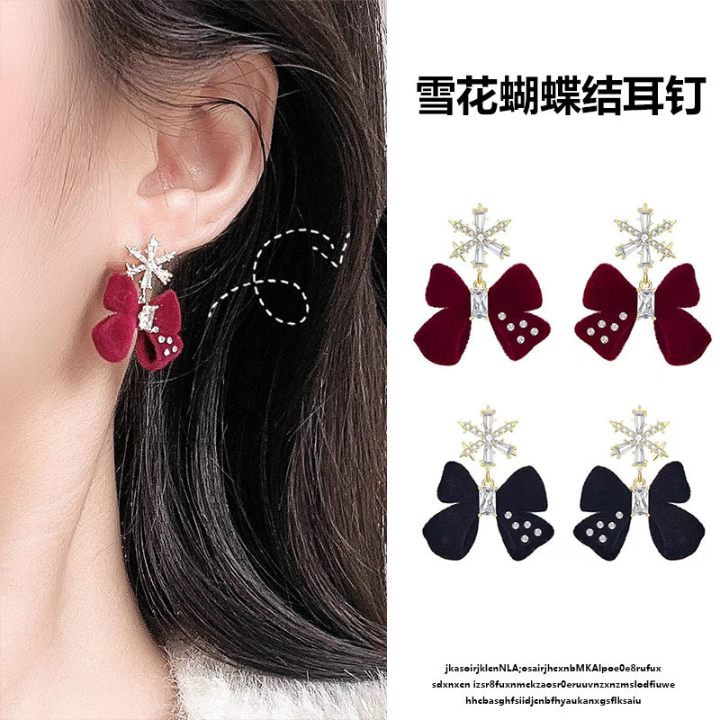 Retro fashionable elegant earrings with bow