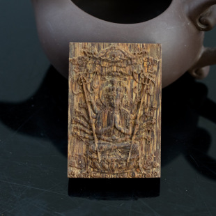 Qingyuan Kalimantan Agarwood is safe and uneventful with national style hand-carved 18-hand Guanyin Buddha brand crafts wholesale