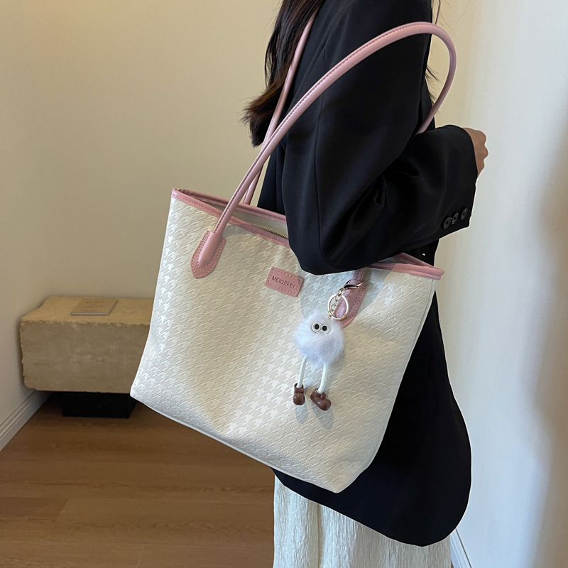 Bolso de gran capacidad de cercanías de moda 2023 nuevo bolso de mujer bolso de hombro de estilo occidental casual todo partido bolso de mano de color de contraste de moda