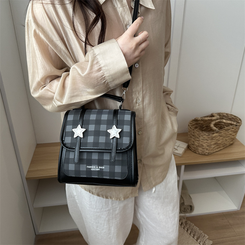 Mochila coreana de nicho popular para mujeres 2026 nueva exquisita mini mochila a cuadros, mochila de viaje de alto valor