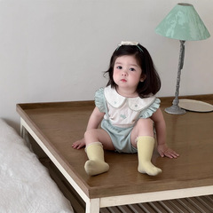 女の子の夏の服の薄いタイプの2025子供の夏服の韓国版の子供服の赤ちゃんのレースの子供のシャツのおならのズボンのスーツ