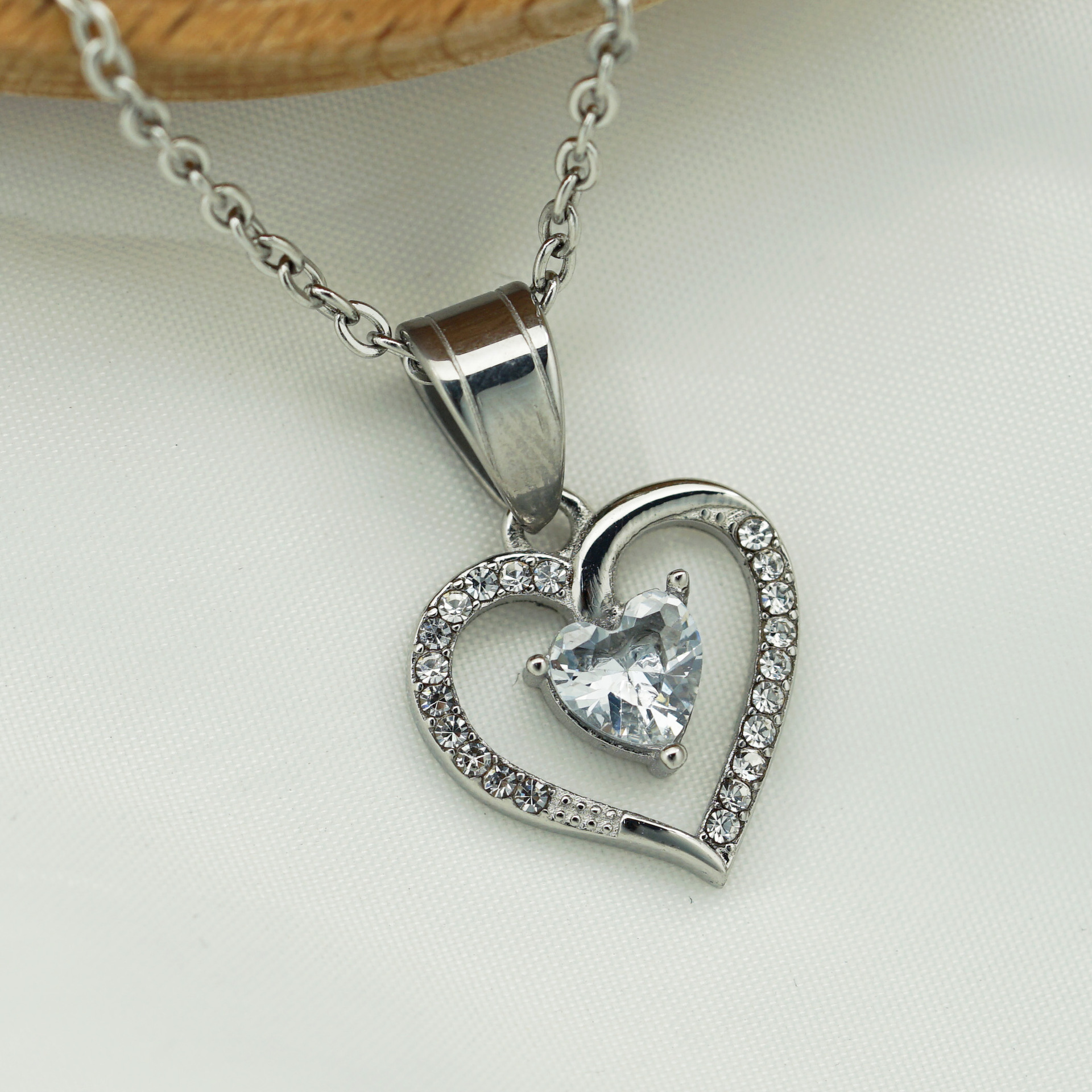 Zircon Inlay Material 1 Piece 16 * 16mm 304 Stainless Steel Zircon Heart Shape Pendant