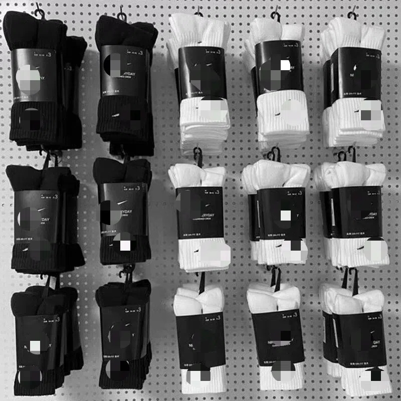 Four Seasons Pure Cotton Suwan Nike Sports Men's and Women's Mid-barrel Running Long-barrel Solid Color Foot Hook Socks