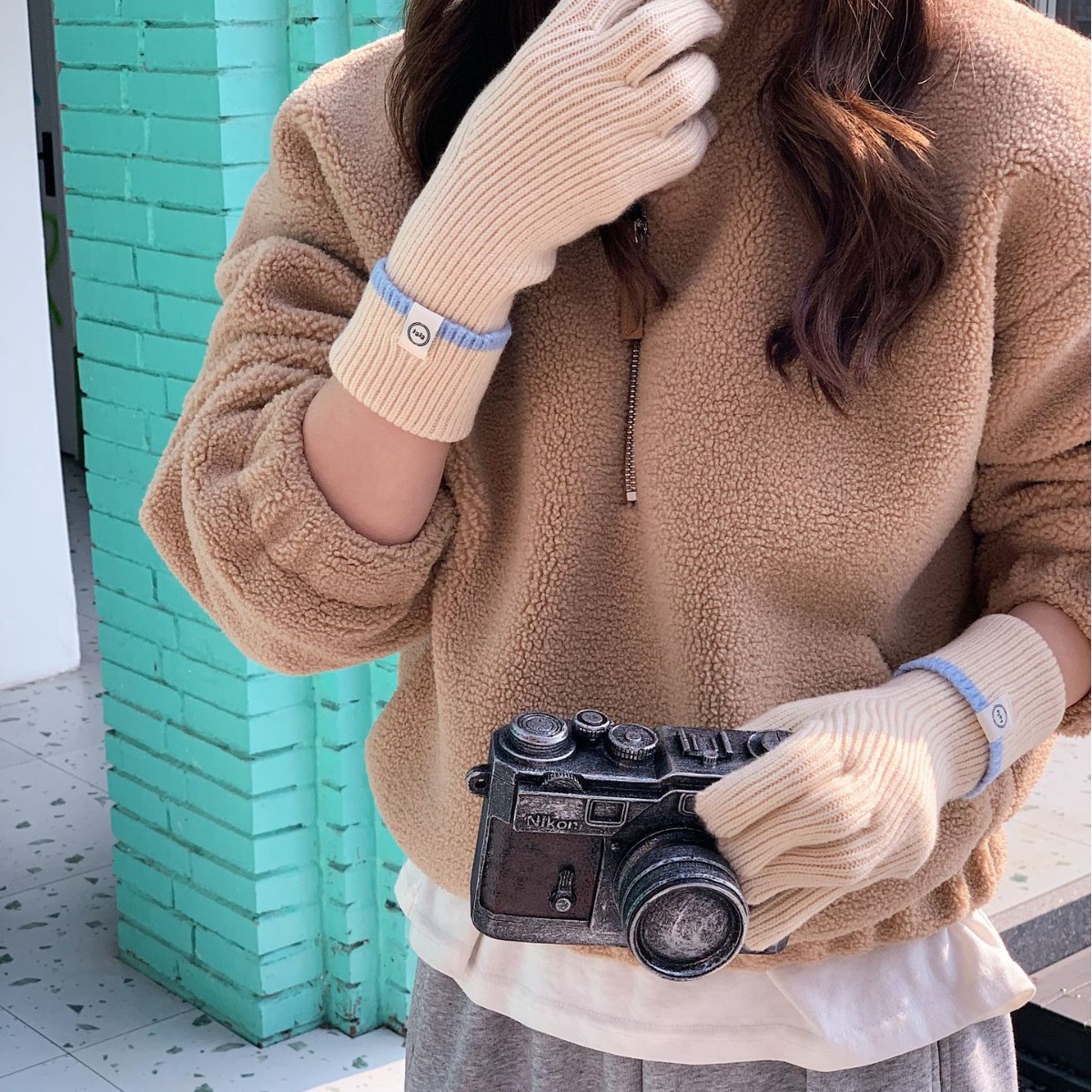 Nuevo guante coreano de moda etiquetado de lana panda guante de punto de motocicleta de otoño y invierno guante de muñeca caliente