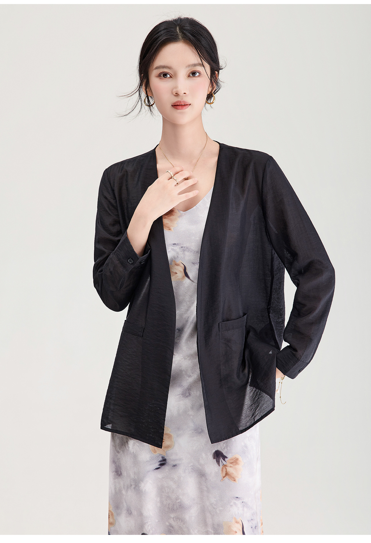 Áo cardigan nữ tay dài chất liệu tencel mát lạnh dáng rộng — màu đen chi tiết 12
