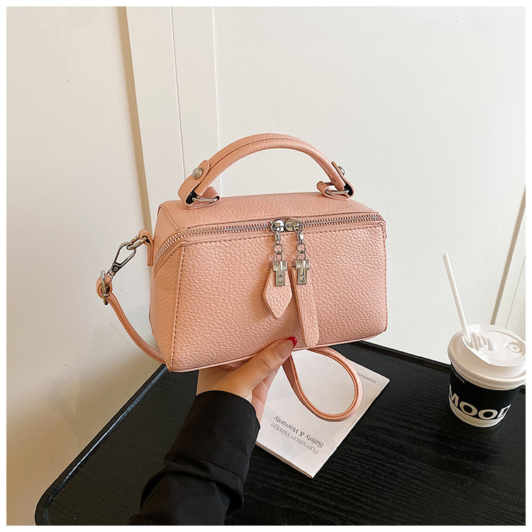 Korean retro fashion hand-held box bag for women 2025 new trendy and versatile small square bag, a niche and simple crossbody bag undefined