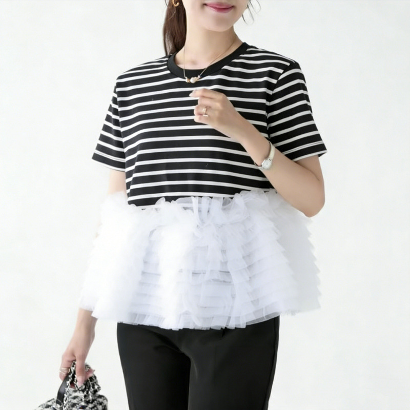 Foreign Trade Cross-Border Japanese-Style Unique Black and White Striped Patchwork Pleated Mesh Hem Short-Sleeve T-Shirt 2026 Summer New Foreign Order