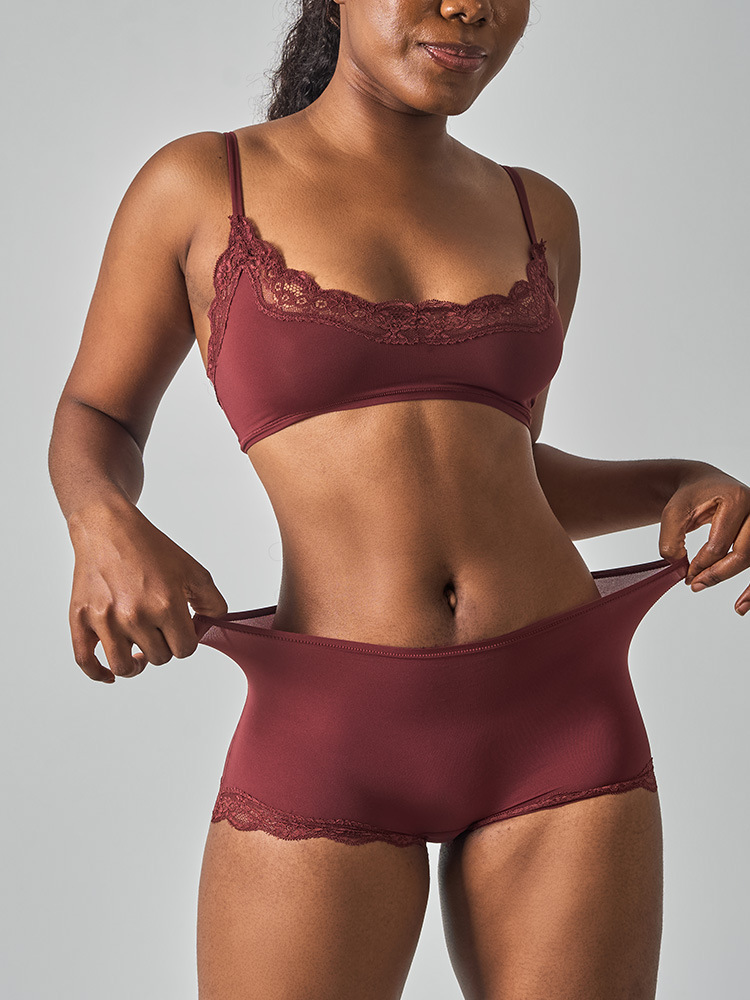 Ensemble soutien-gorge et culotte en dentelle ultra-mince sans rembourrage – Soutien-gorge et culotte minimiseurs pour poitrines généreuses (sans armatures, respirant, sans coutures) – Noir/Rouge/Nude/Rose (S-XL)_voghion.com
