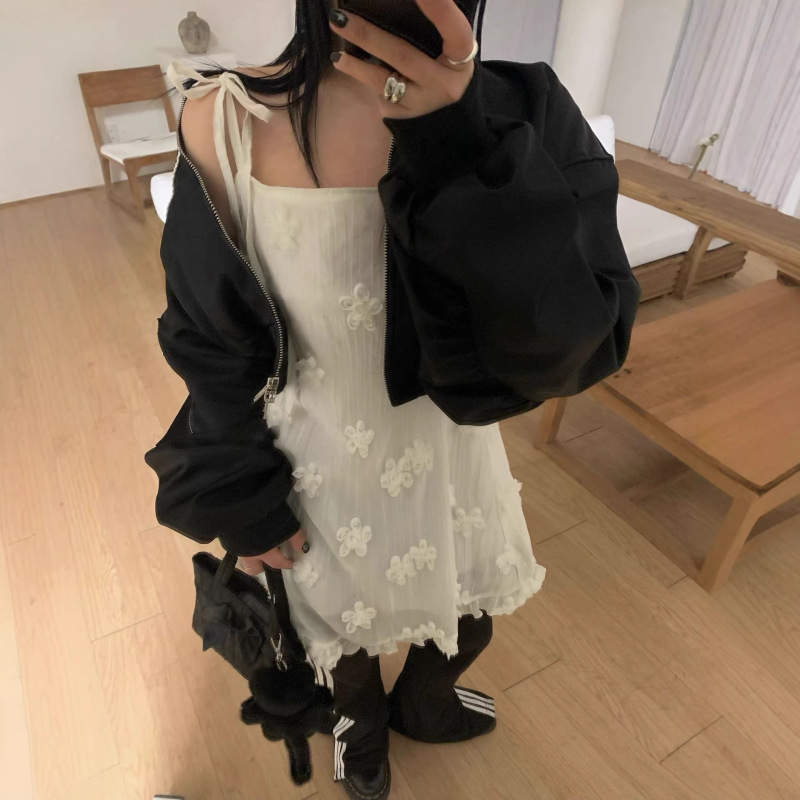 Chic Korea Dongdaemun Spring and Summer New Sweet Three-Dimensional Floral Strap Dress Women's Clothing 2026 Chic Korea Dongdaemun Spring and Summer New Sweet Three-Dimensional Floral Strap Dress Women's Clothing 2026