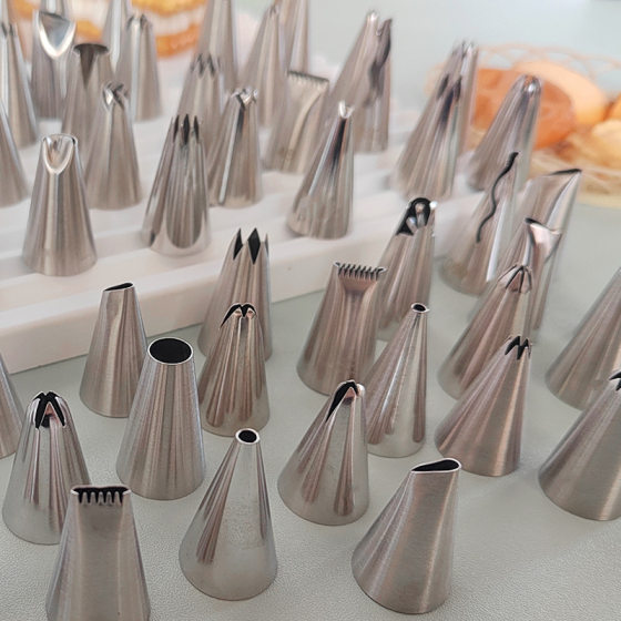 Factory in stock stainless steel 304 Korean style piping mouth rose cookies dissolved bean cake cream mouth 6 teeth 8 teeth 9 teeth