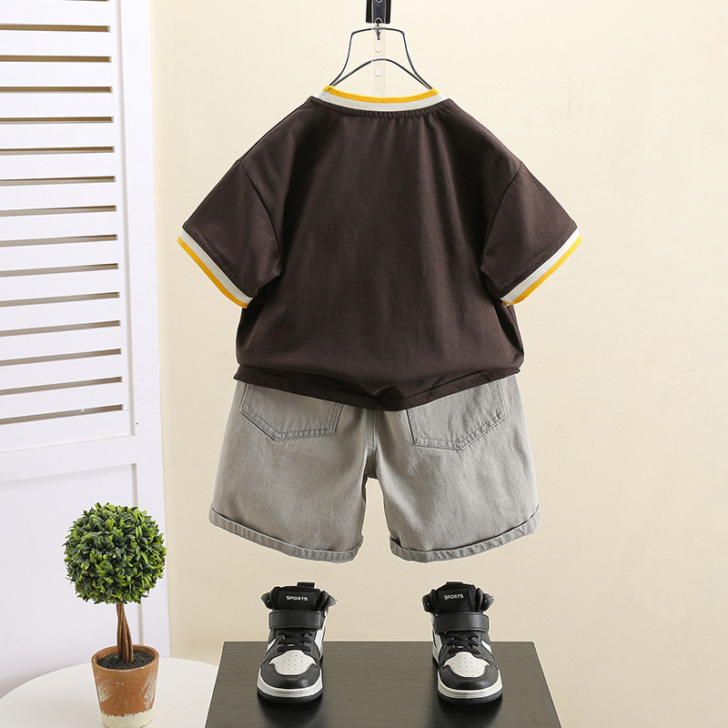 7420 Traje de camiseta de verano para niños 2025 Nuevo estilo de verano Ropa de manga corta de celebridades de Internet para niños Cool y guapo 6