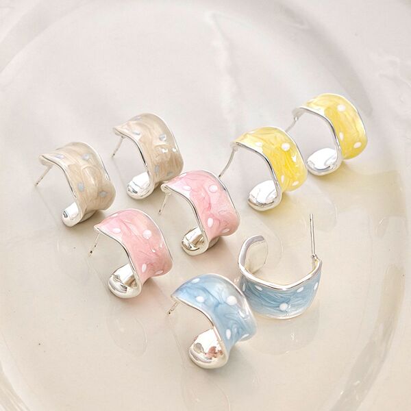 Cute fresh elegant universal earrings with bow