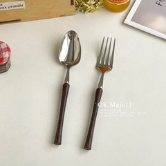 レトロなスプーン木製ハンドル子供用スプーンとフォークセット高価値ステンレス鋼の食事スプーンディナースプーンデザートフォーク