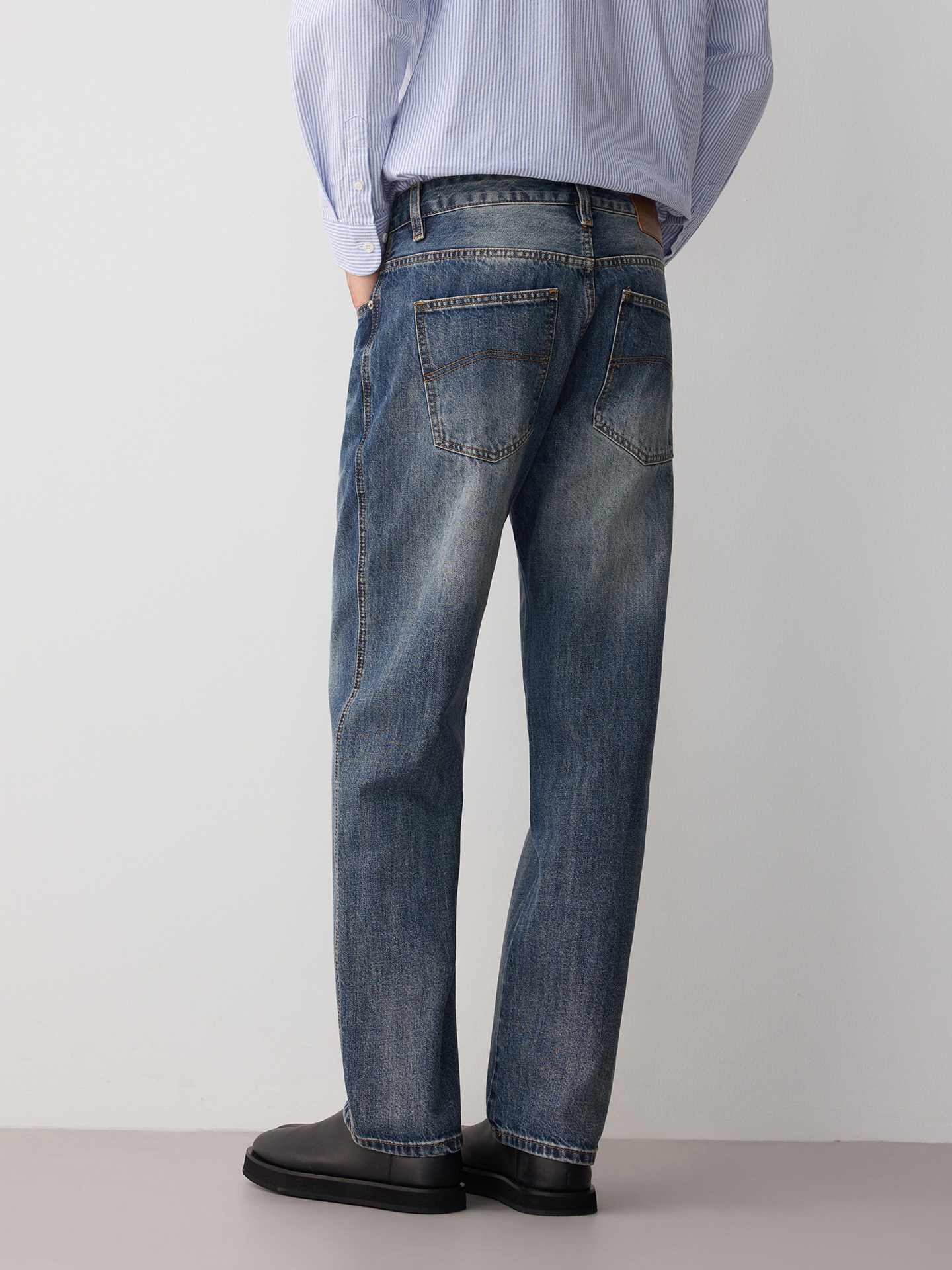 Quần jean nam ống rộng cổ điển phong cách công sở thông minh, chất liệu denim wash nhẹ — Màu xanh da trời