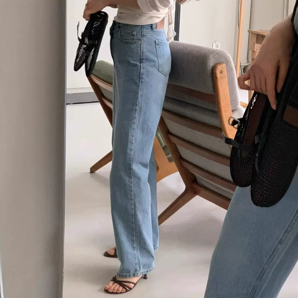 现货 高腰浅色直筒牛仔裤女休闲春秋2025新款基础显瘦裤子oun*e