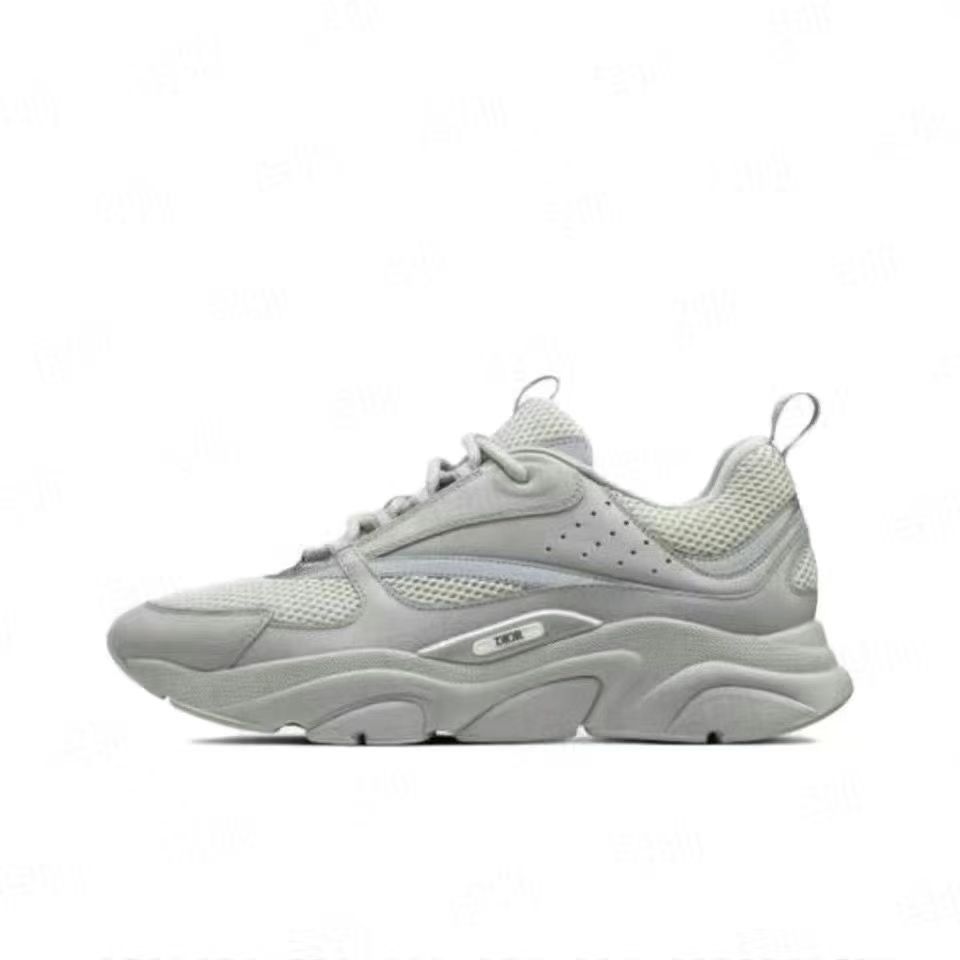 Mike B22 light gray gift box