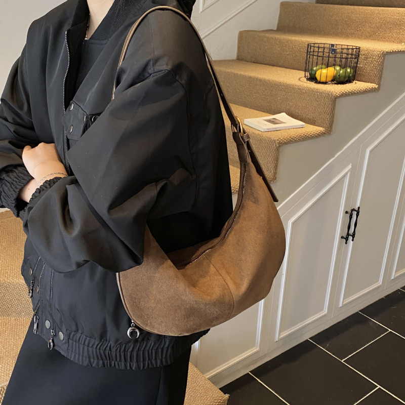 秋冬慵懒复古单肩包女式2025新款百搭大容量饺子包复古通勤斜挎包|undefined