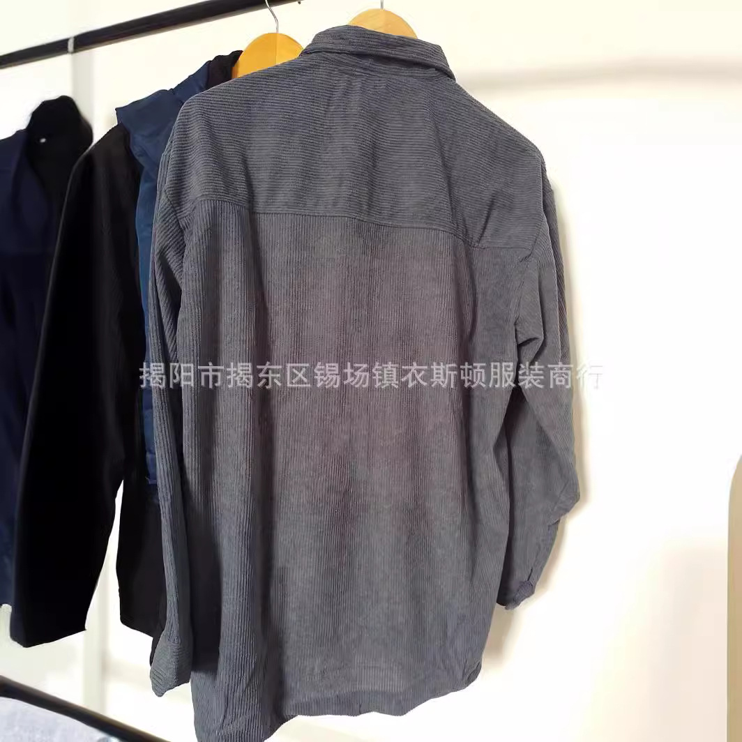 Camisa de manga corta de estilo simple de color sólido de la industria pesada retro estadounidense para mujer verano nuevo estilo etiquetado uniforme universitario chaqueta suelta para hombre