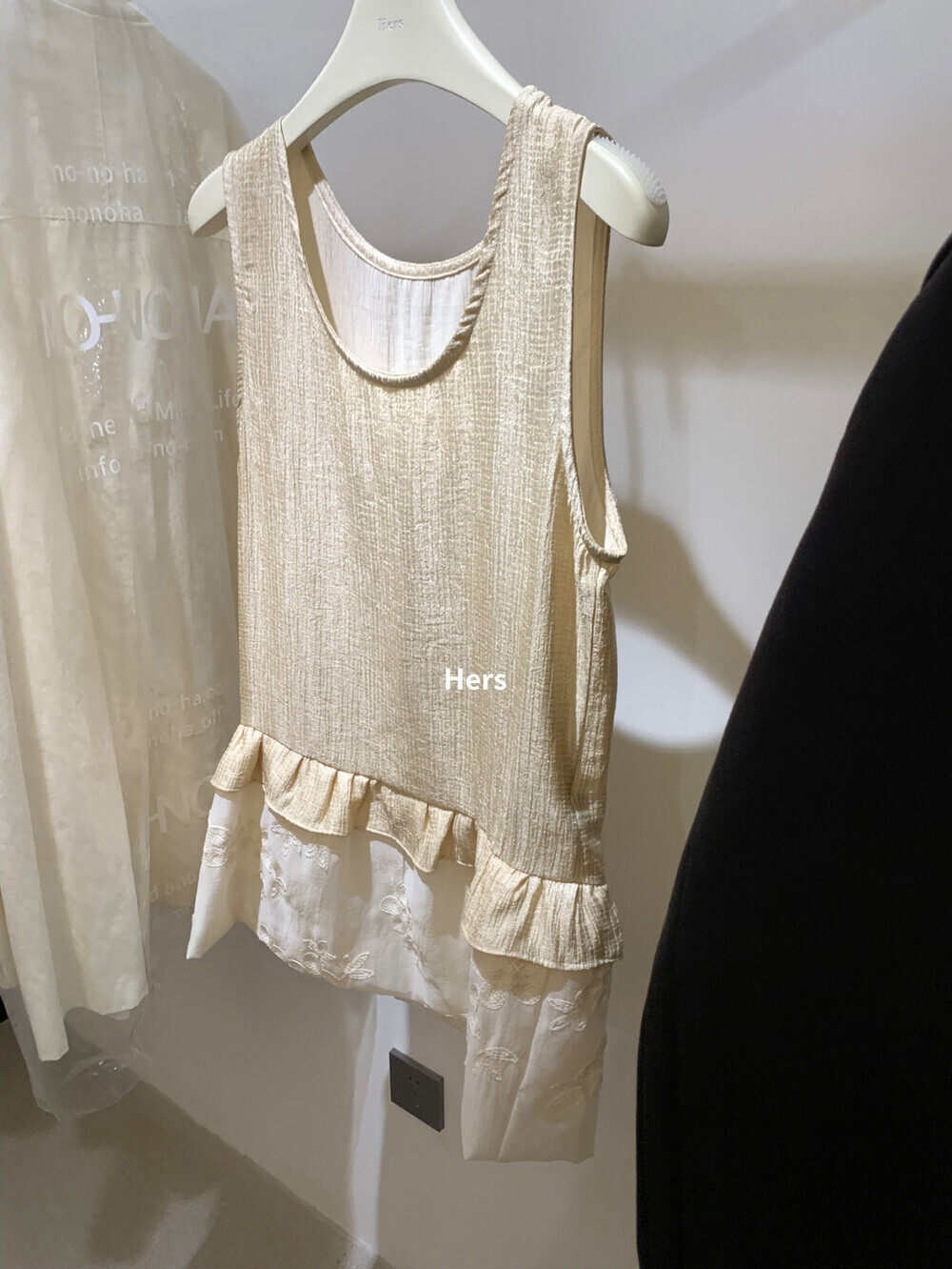 Áo hai dây nữ phong cách Bohemian thêu hoa, viền ren xếp tầng — Champagne màu, màu đen chi tiết 23