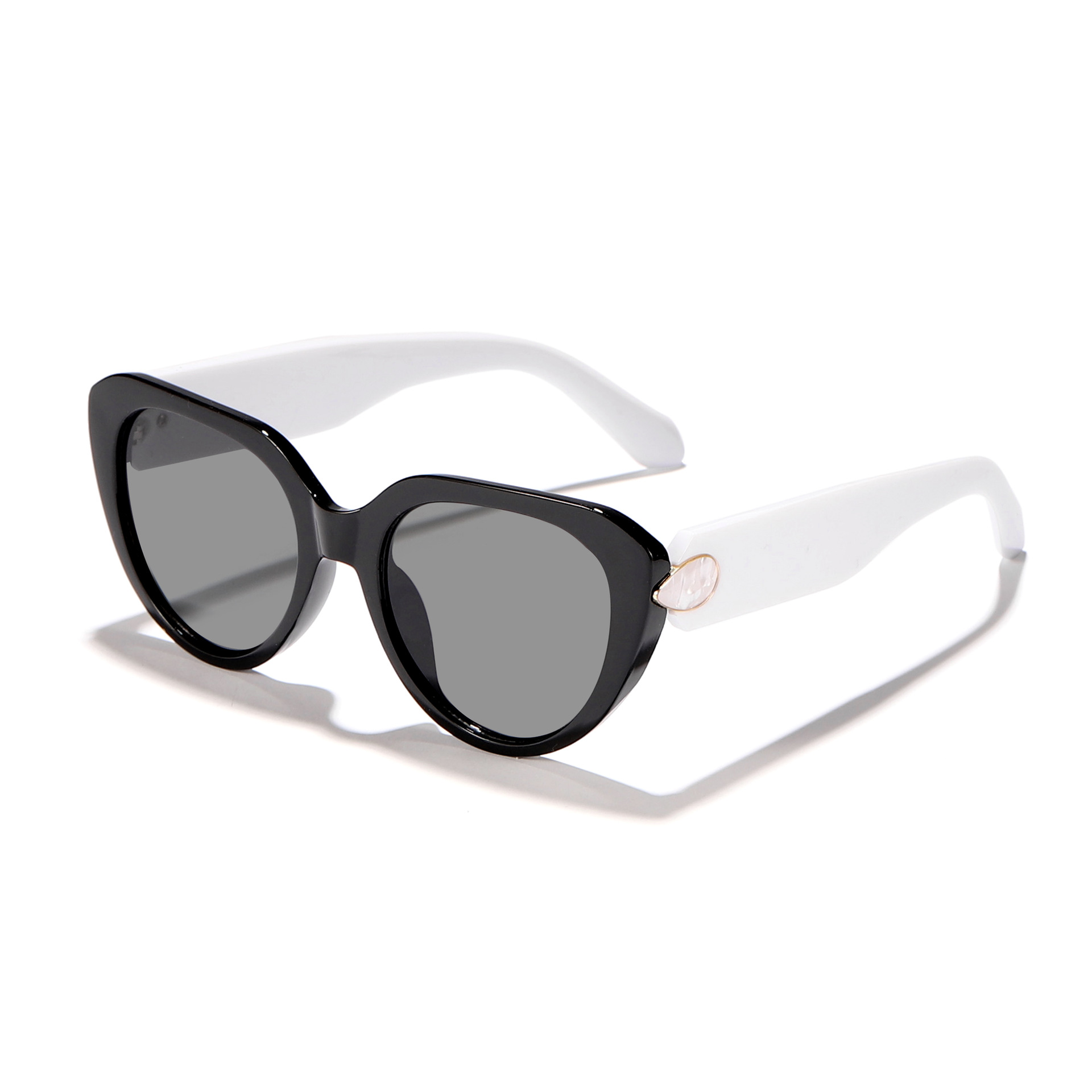 Nuevas gafas de sol ojo de gato, accesorios de gemas de personalidad europea y americana, moda transfronteriza, gafas de sol anti-ultravioleta al aire libre de todo fósforo, mujeres