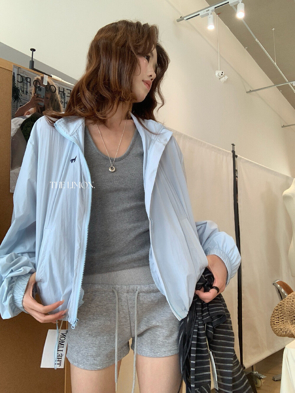 Áo khoác chống nắng nữ cổ đứng thêu họa tiết dáng ngắn tay ngắn — xanh lam, màu hồng, Xanh da trờicolor, màu trắng chi tiết 11