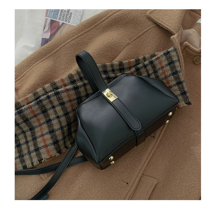 Spring&Summer Season Women'S Gender Elegant Style Semicircle Shape Women's Small Spring&summer Pu Leather Elegant Dome Bag