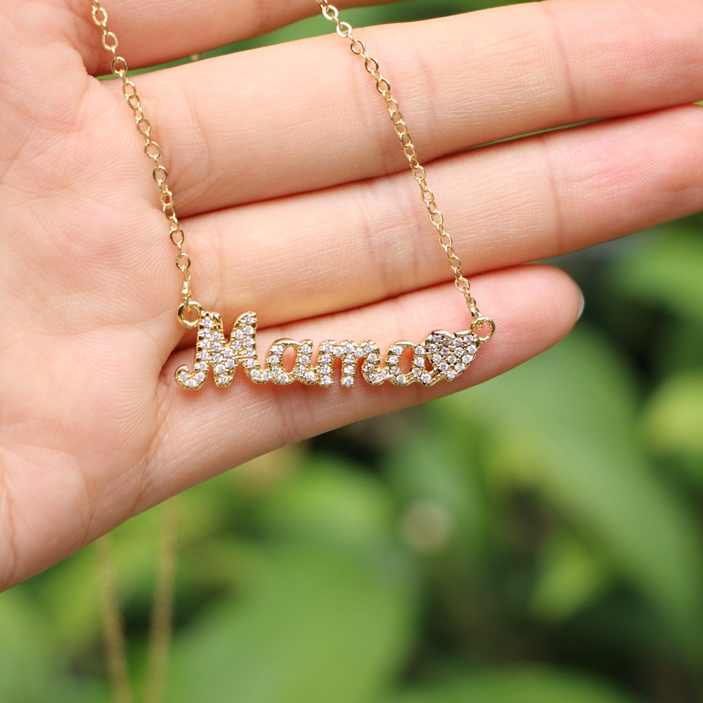 Nouvelle Lettre Maman Pendentif Cuivre Incrusté De Zircon Collier Cadeau De Fête Des Mères display picture 2