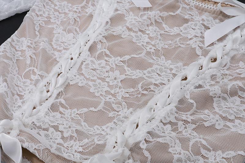 Title 16, Seksi Dantel Bağlı Uzun Kollu Üst ve Etek Takım...