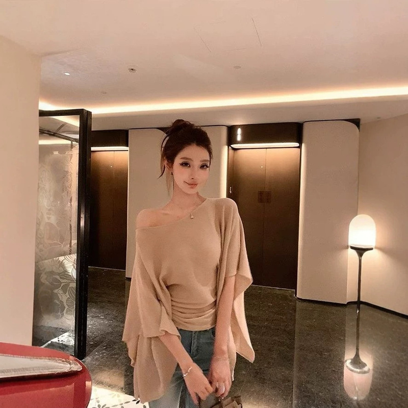 Khaki off-shoulder asymmetrical long-sleeve knit top for women, spring French style, slim-fit, figure-flattering, off-shoulder top