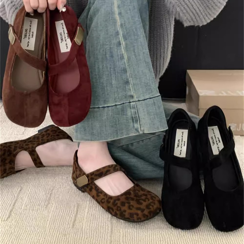 여성을위한 레오파드 프린트 레트로 메리 제인 신발 2025 새로운 스웨이드 틈새 디자인 아름다운 프렌치 펌프 플랫 슈즈