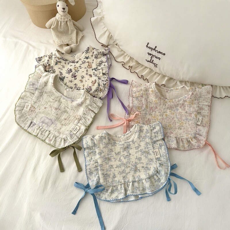 Korean-Style Lace Cotton Gauze Bibs for Babies, Anti-Spit-Up Baby Bibs, Soft and Breathable Pure Cotton Gauze Coveralls Korean-Style Lace Cotton Gauze Bibs for Babies, Anti-Spit-Up Baby Bibs, Soft and Breathable Pure Cotton Gauze Coveralls