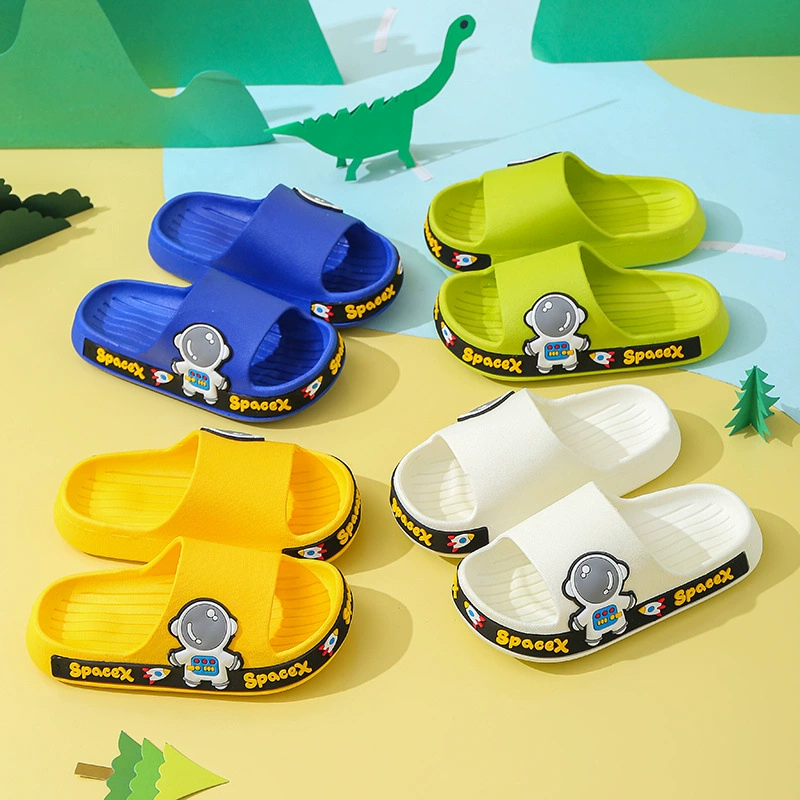 Детские тапочки для мальчиков, летние новые Нескользящие домашние тапочки с мягкой подошвой для мальчиков и девочек