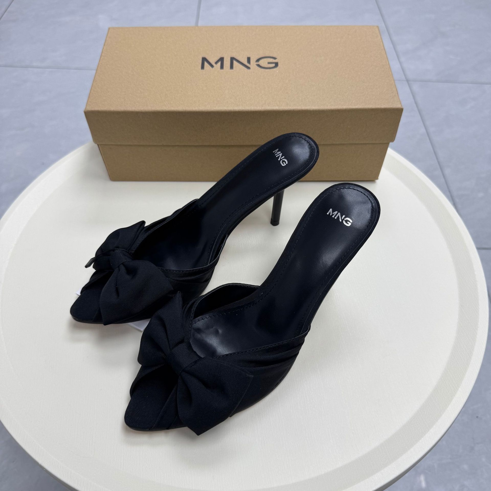 Summer sandals