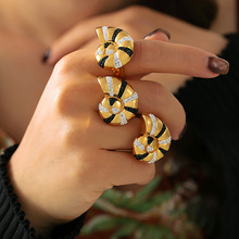 Vintage�йź���˫ɫ���ָʱ�и�����Ʋ���ֶ�18k���羳��Ʒ